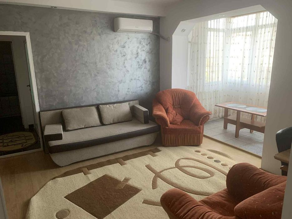 Închiriez apartament 2 camere – Fetești, zonă centrală