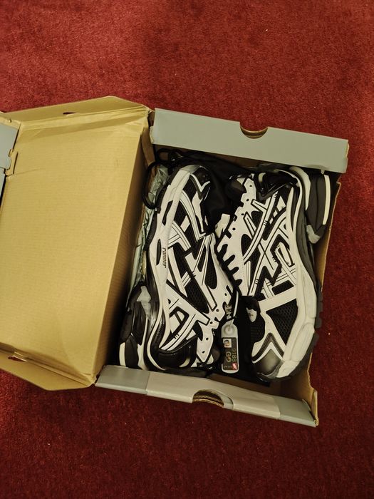 Balenciaga runners