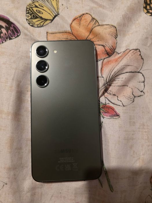 Samsung      S23