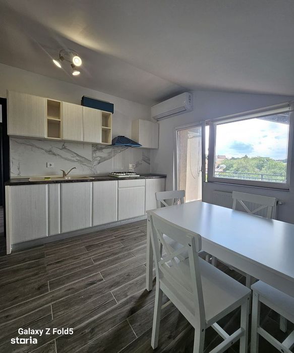 Ap cu 3 camere + birou de 10 mp, bloc Boutique zona Gării Oradea!