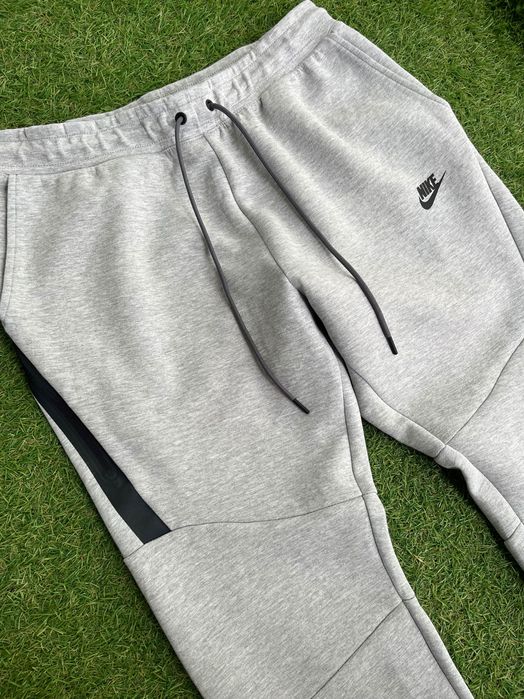 Мъжко долнище : Nike Fleece Tech L