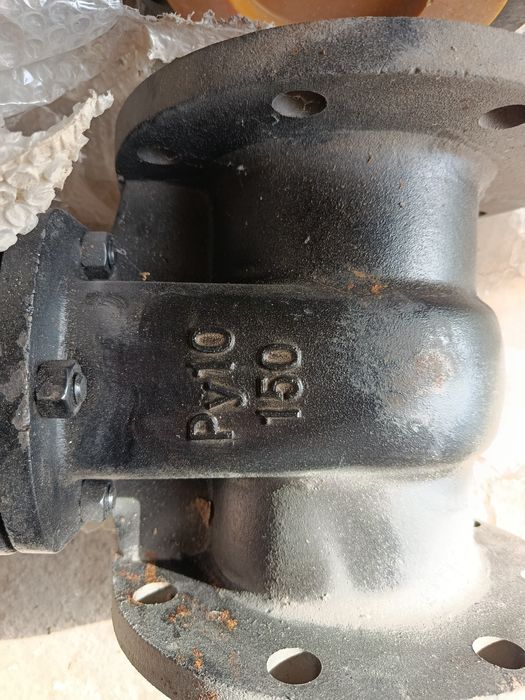 Задвижка 150 тый