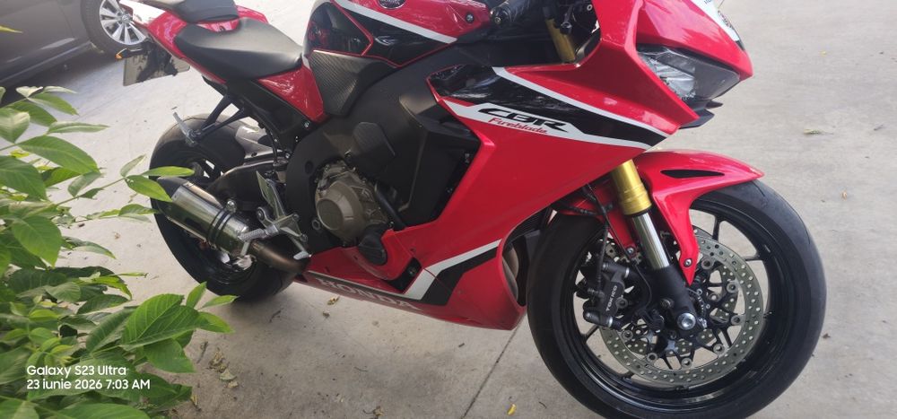 Honda cbr 1000rr