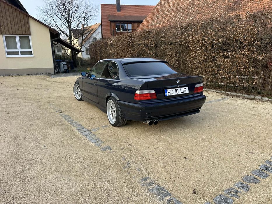 Vând bmw 36 coupe