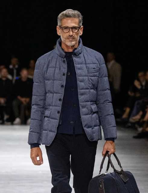 Jacheta slim de lux 46 S M Atelier Torino model OLZEN puf si pene lana