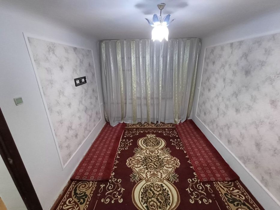 1 xonali kvartira sotiladi. Urganch, Zanalni, Sharq bozor.