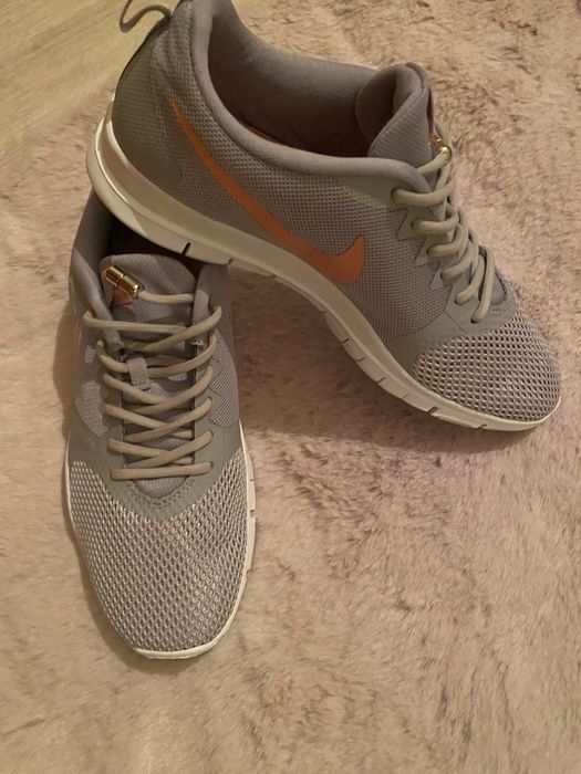 Дамски маратонки