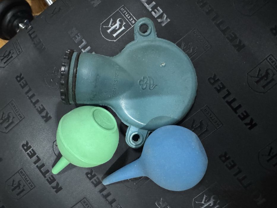 Резиновая грелочка и две груши