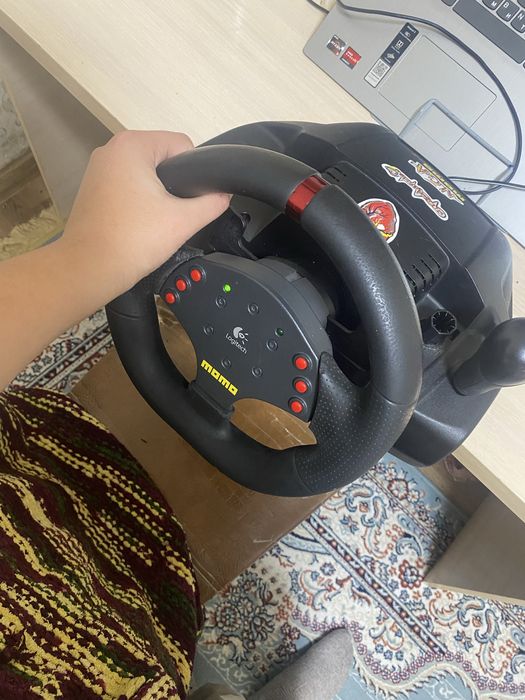 Logitech MOMO racing