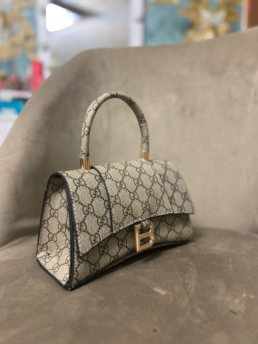 Geana de dama balenciaga