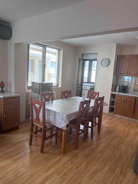 Дава се под наем Тристаен апартамент в Бургас, Център - 110 кв.м за 765 € - Снимка #4