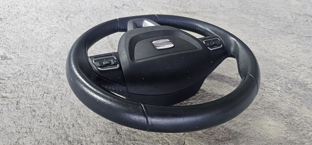Volan cu comenzi 12 butoane pentru SEAT 2009-2012