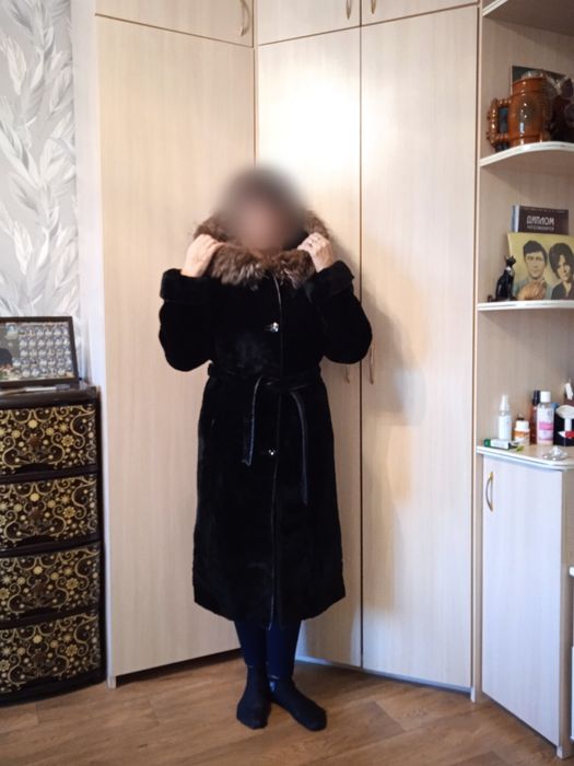 Продам мутоноваю шубу