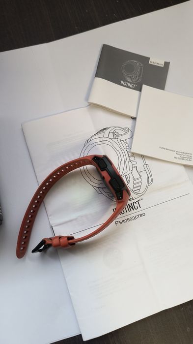 Garmin instinct смарт часовник