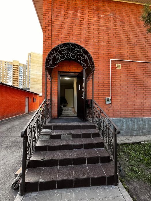 Срочно сдам в аренду 2 коттеджа
