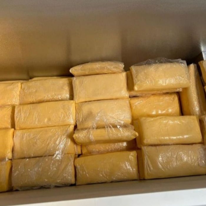 Масло сливочьное домашнее.