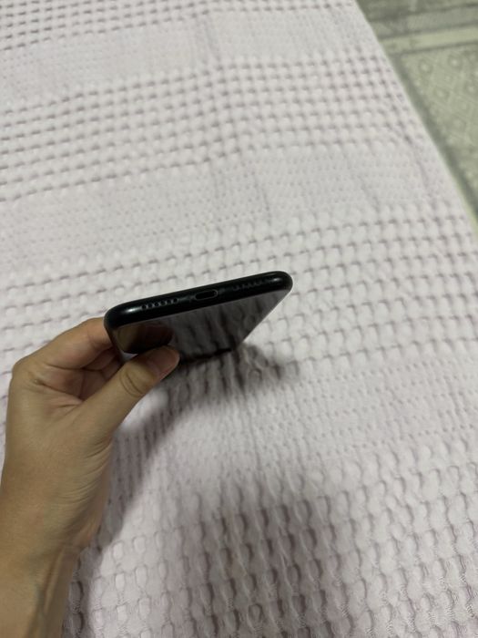 Продам iPhone XR 128 GB