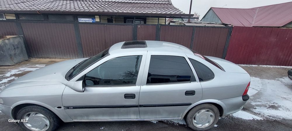 Опель вектра 1998года