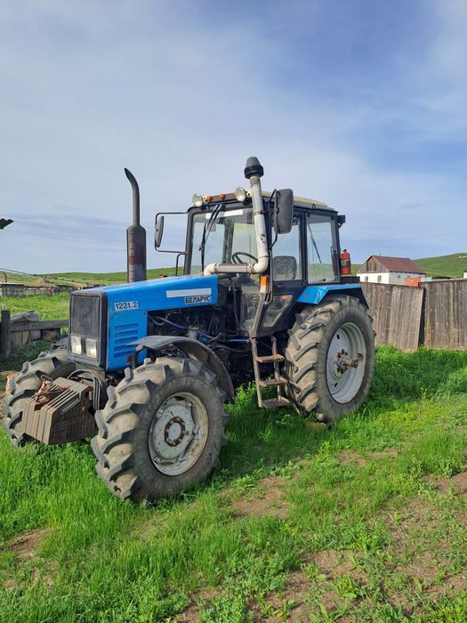 Трактор МТЗ 1221.2