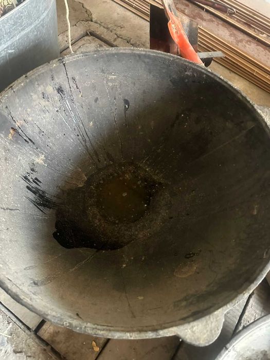 Казан чугунный б/у