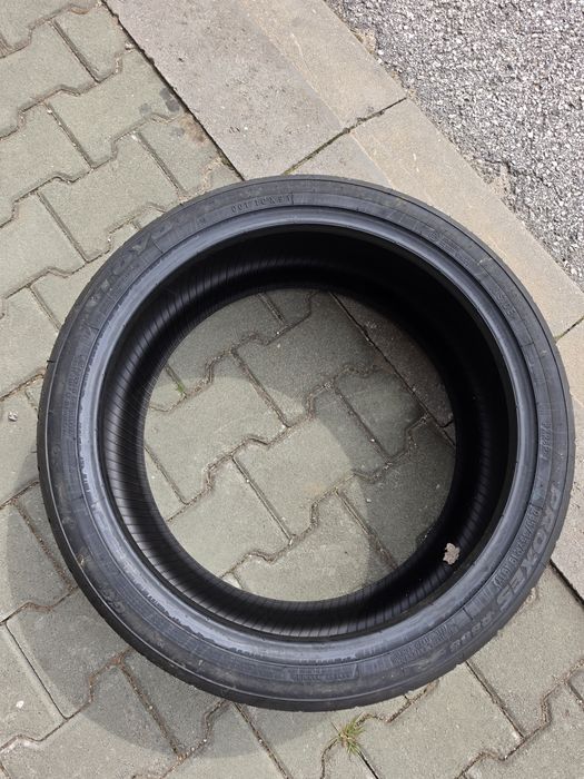 TOYO PROXES R888 235/35ZR19