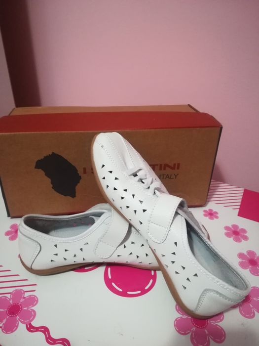 Pantofi NOI albi, piele naturala, mărimea 35