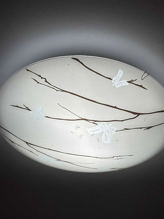 Vand diferite corpuri de iluminat