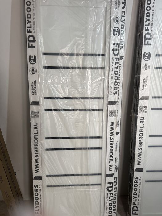 Продам 2 межкомнатные двери новые в упаковке