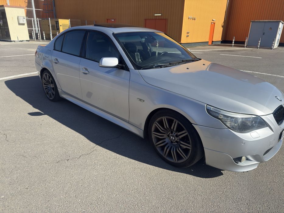 BMW seria 5 E60 /530/231Cp/Pachet M/trapa/Automat