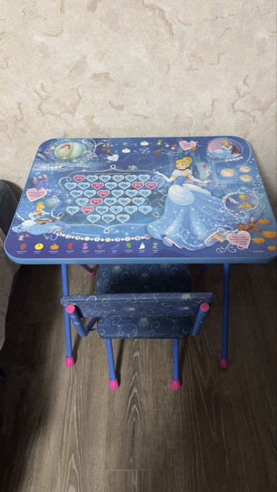 Продам детский столик