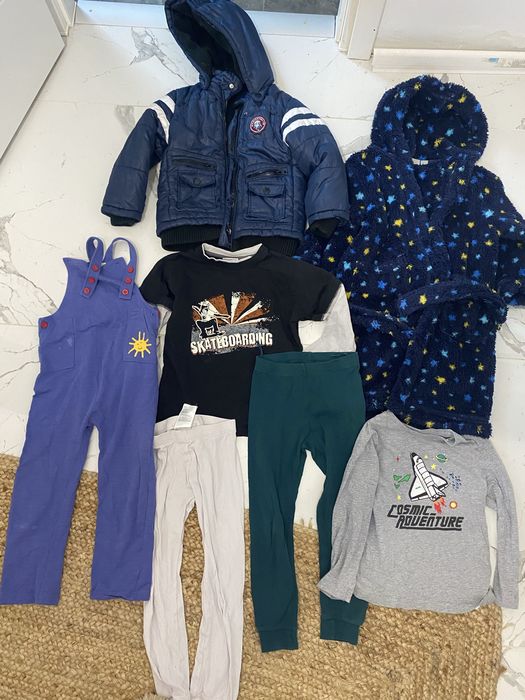 Vend loturi haine copii