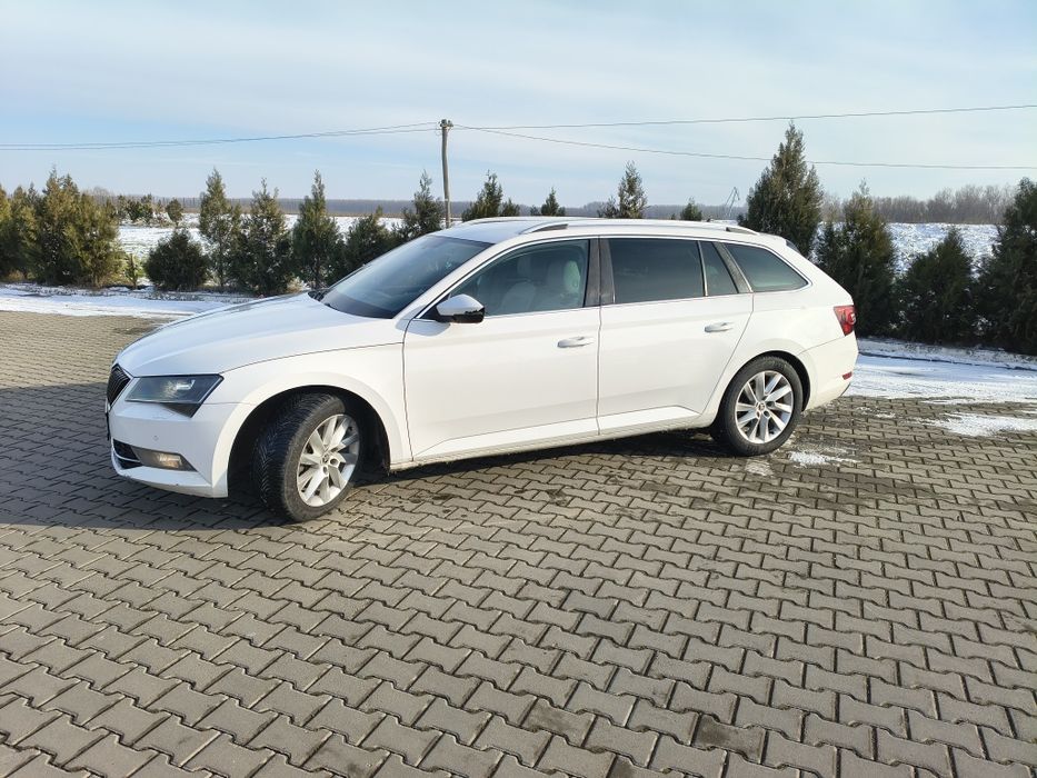 Vând Skoda Superb