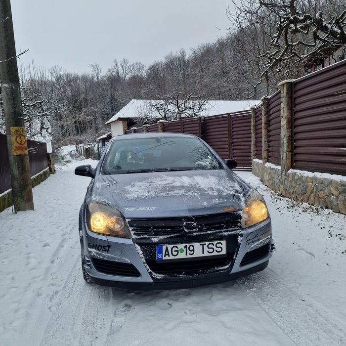 Vând Opel Astra H
