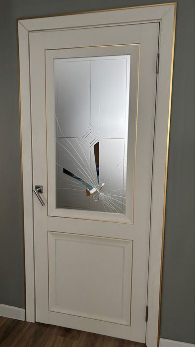 Продам межкомнатые двери