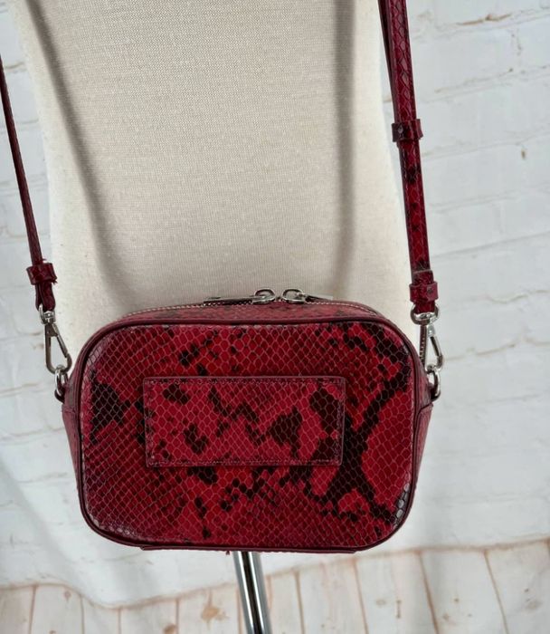 Малка червена чанта Zara