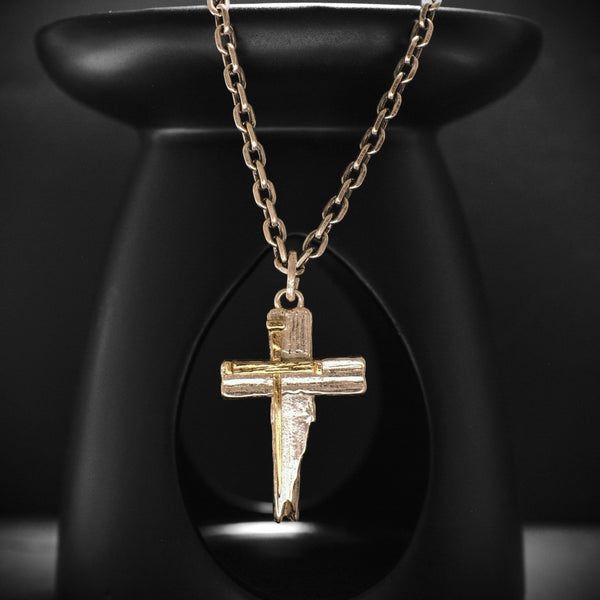 Сребърен медальон 925 – масивен мъжки кръст, символ на вяра