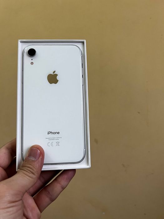 Продается iPhone XR в хорошем состоянии