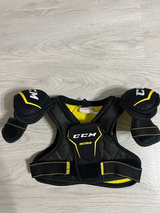 Нагрудник хоккейный