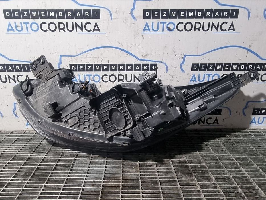 Far Dreapta Kia Sportage IV 2016 - 2018 SUV 4 Usi (1354) Cu lupă R009r040imp