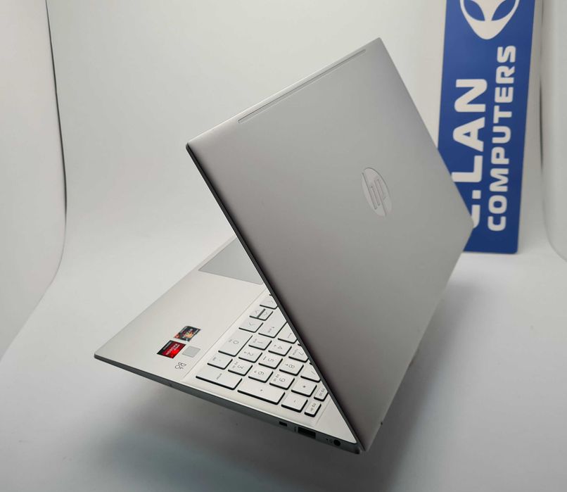 HP Pavilion 15-ЕH1054NU   Ryzen 7 5700U/16GB/512SSD/FHD/Подсветка