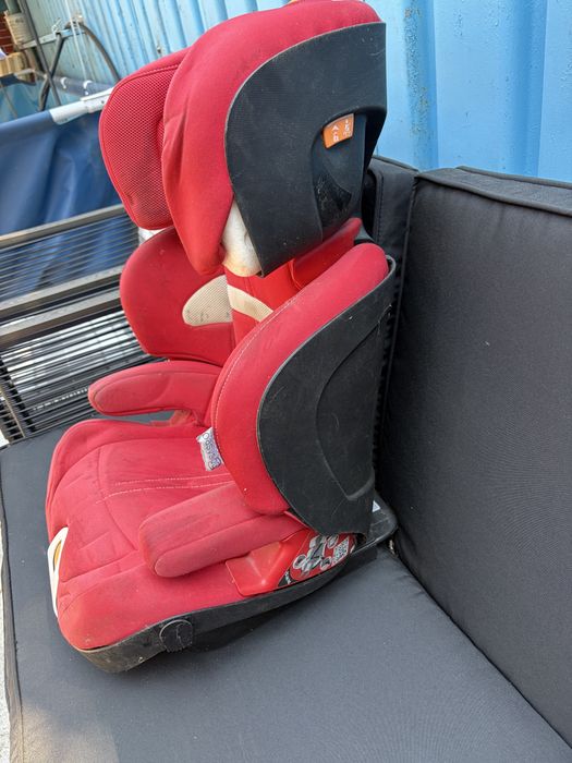 Scaun auto copii Chicco reglabil inaltime si latime