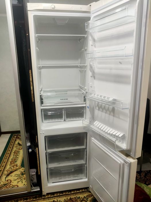 Продам холодильник