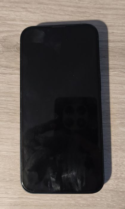 Продавам Iphone 13 128gb