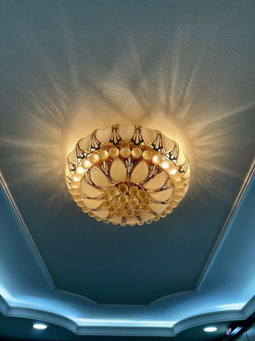 Люстра шикарная качественная