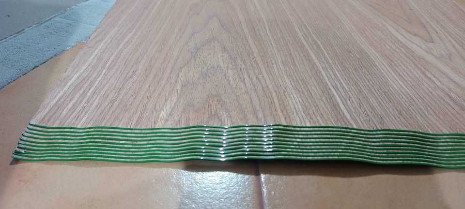 Furnir lemn natural mahon pentru mobila boxe  etc