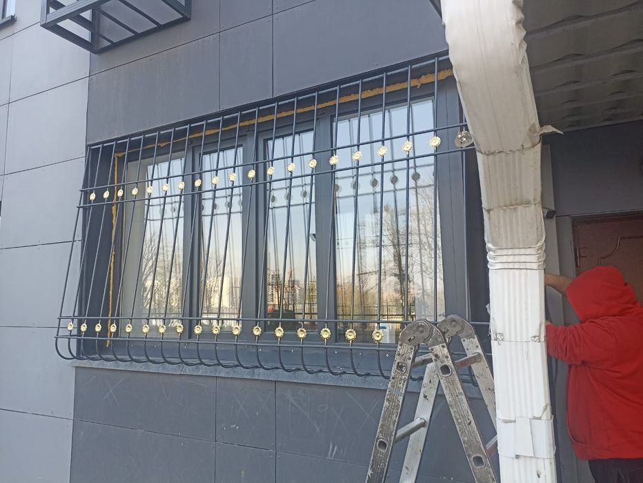 Решётки на окна металлические