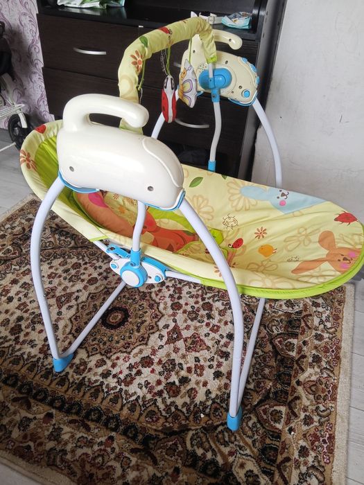 Детский шезлонг  музыкальный