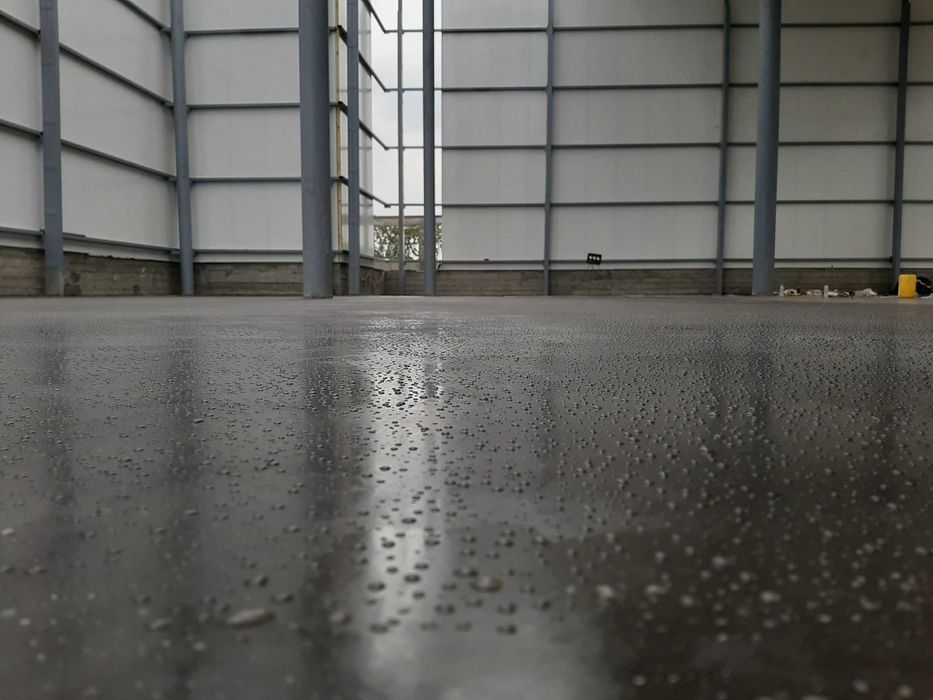 Промышленные полы, заливка и шлифовка бетона, нанесение топинга