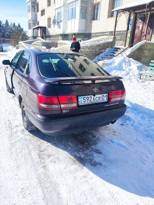 Продам автомобиль Карина Е