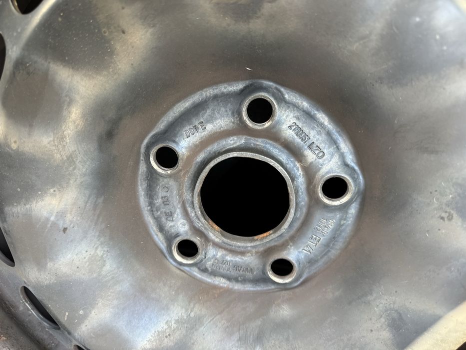 Roti otel si capace originale VW 16 inch 5x112